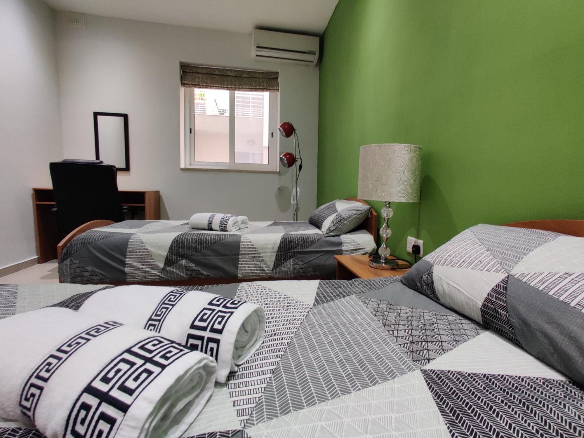 Depiro Point Deluxe - Modern, Designer Apartment 2 Minutes Away From Popular Sliema Seafront Dış mekan fotoğraf